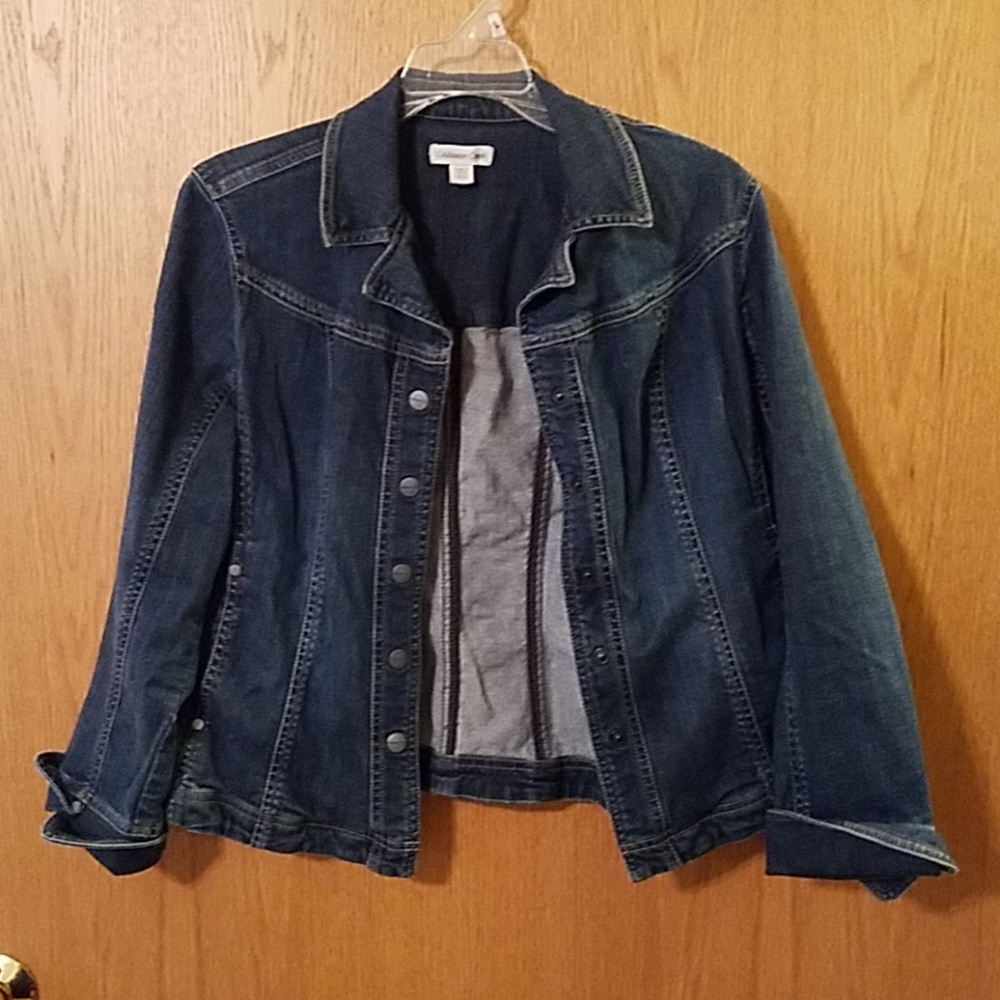 Cute fitted denim jacket
